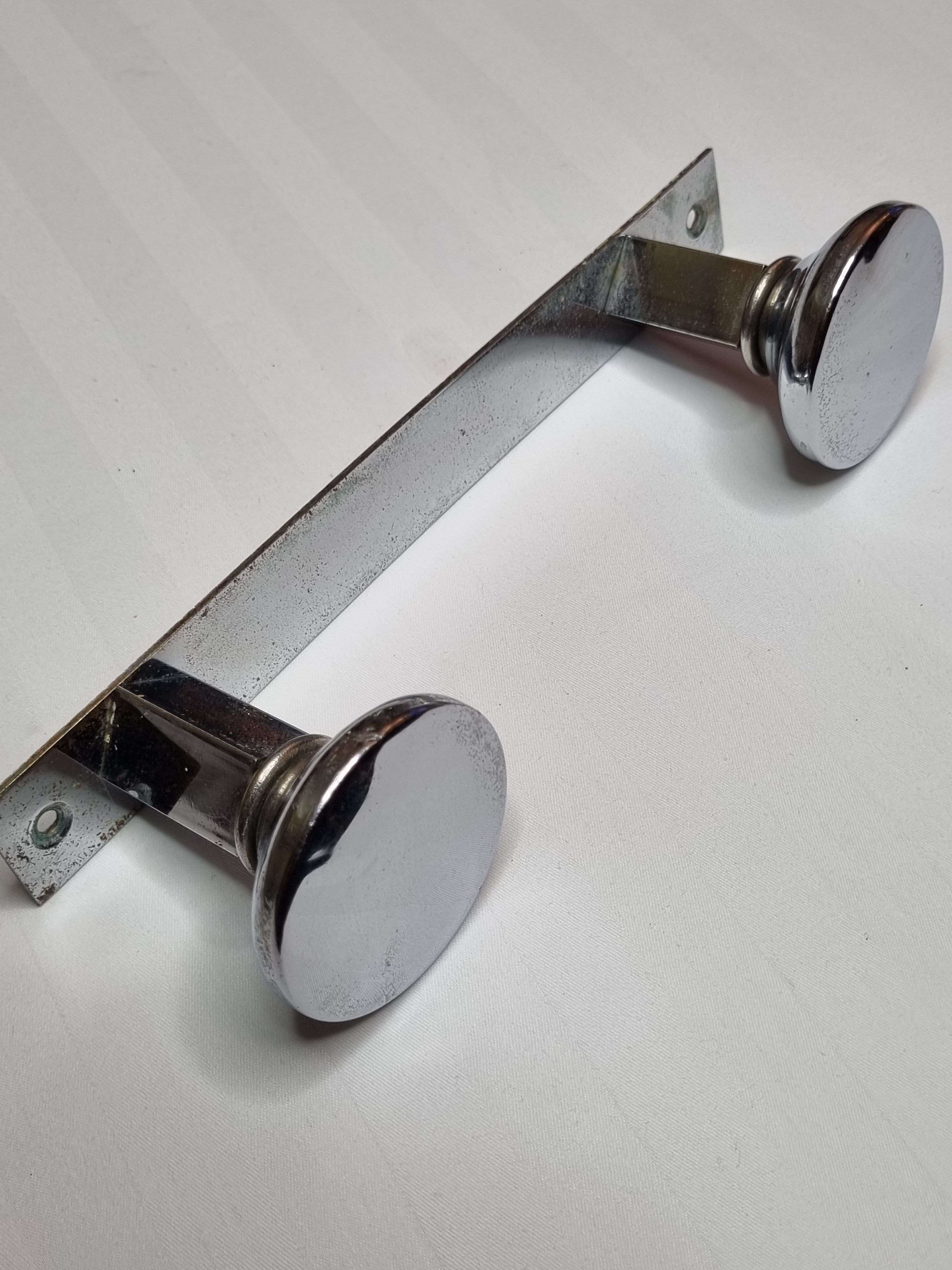 Coat rack in chrome metal art deco style, 2 hooks, 25 cm