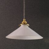Suspension in high white opaline - delivered with a new cable and socket