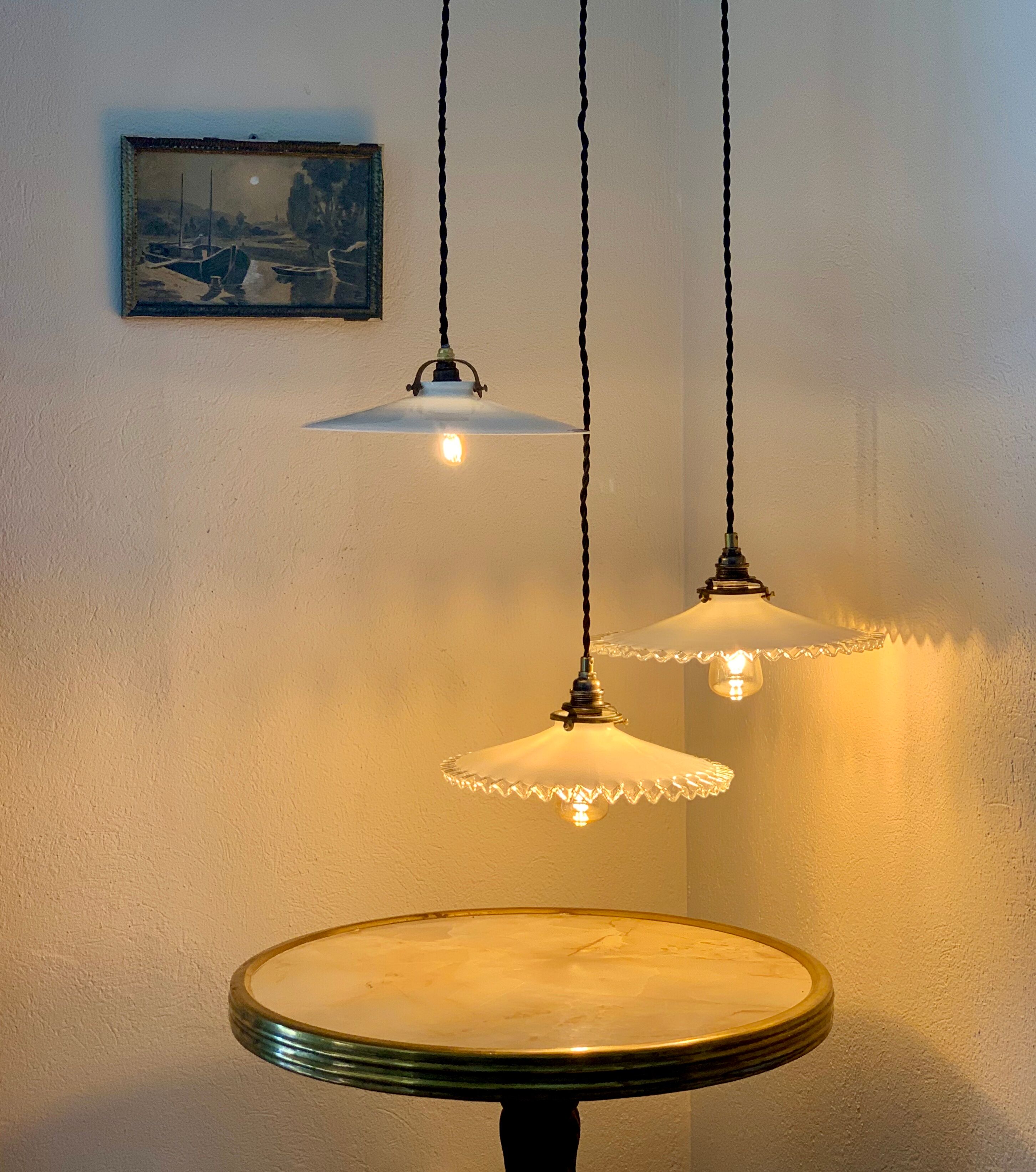 Pair of suspensions bistro opaline serrated