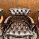 Ensemble de fauteuils Chesterfield anglais classiques