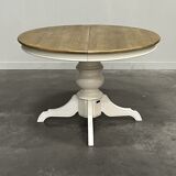 White extendable round dining table, 6/8 place settings