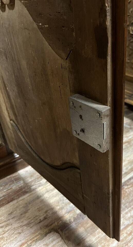 Louis XIV period hunting lodge sideboard in solid walnut circa 1700