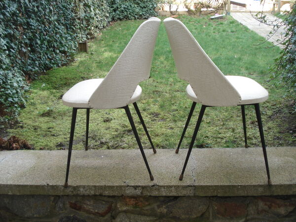 Lot de 2 chaises modèle tonneau vintage 1950