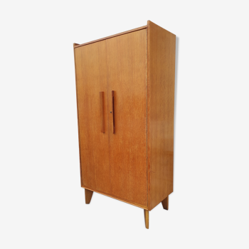 Armoire sam société d'ameublement moderne