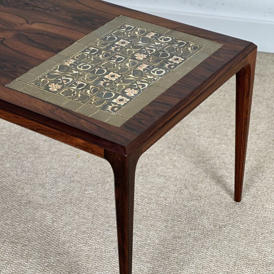 Table basse danoise par Johannes Andersen pour CFC en palissandre