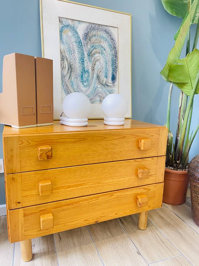 Pair of pine chests of drawers, circa 1970.
