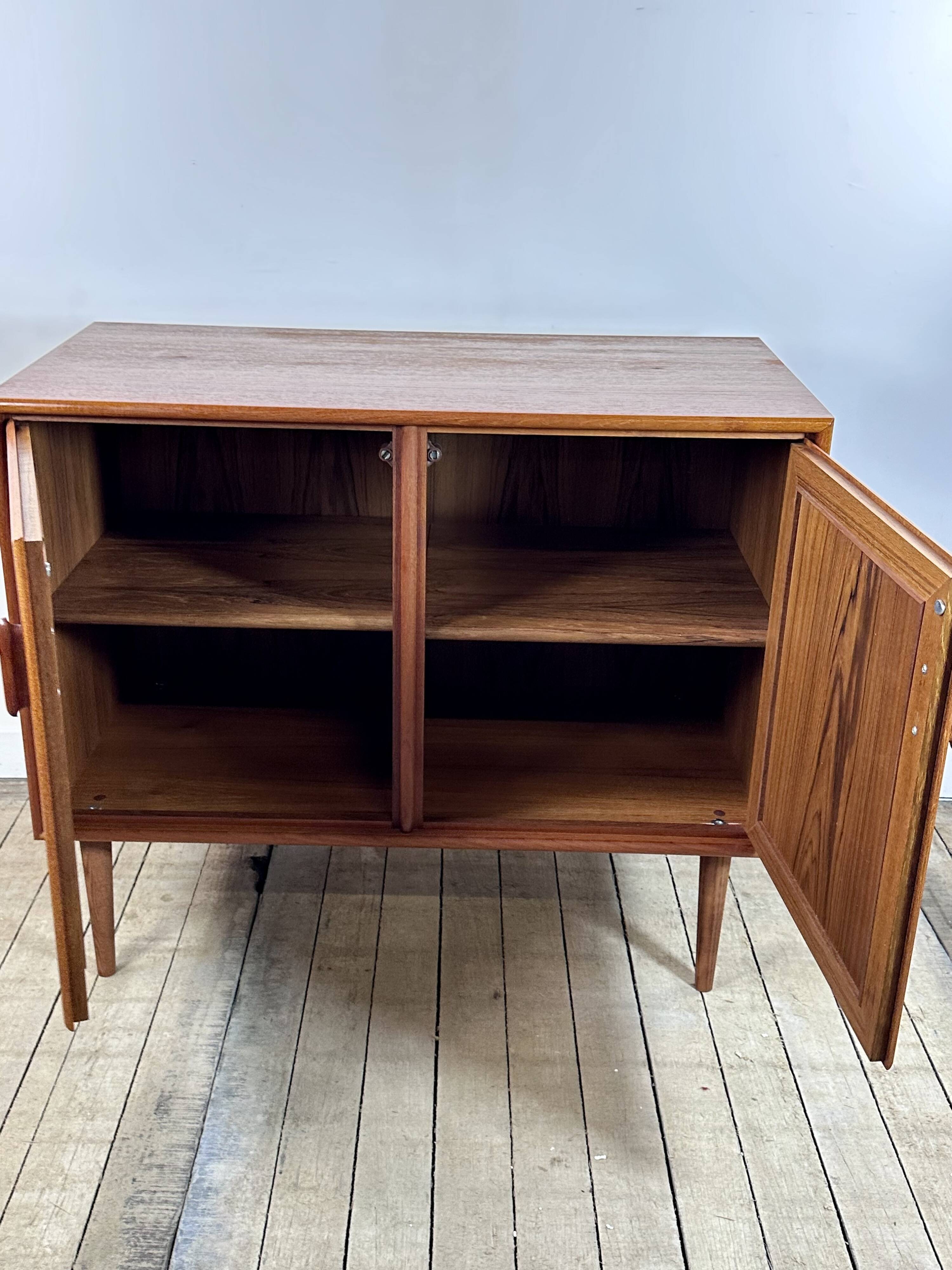 Scandinavian teak storage unit 1970's by RT Moëbel