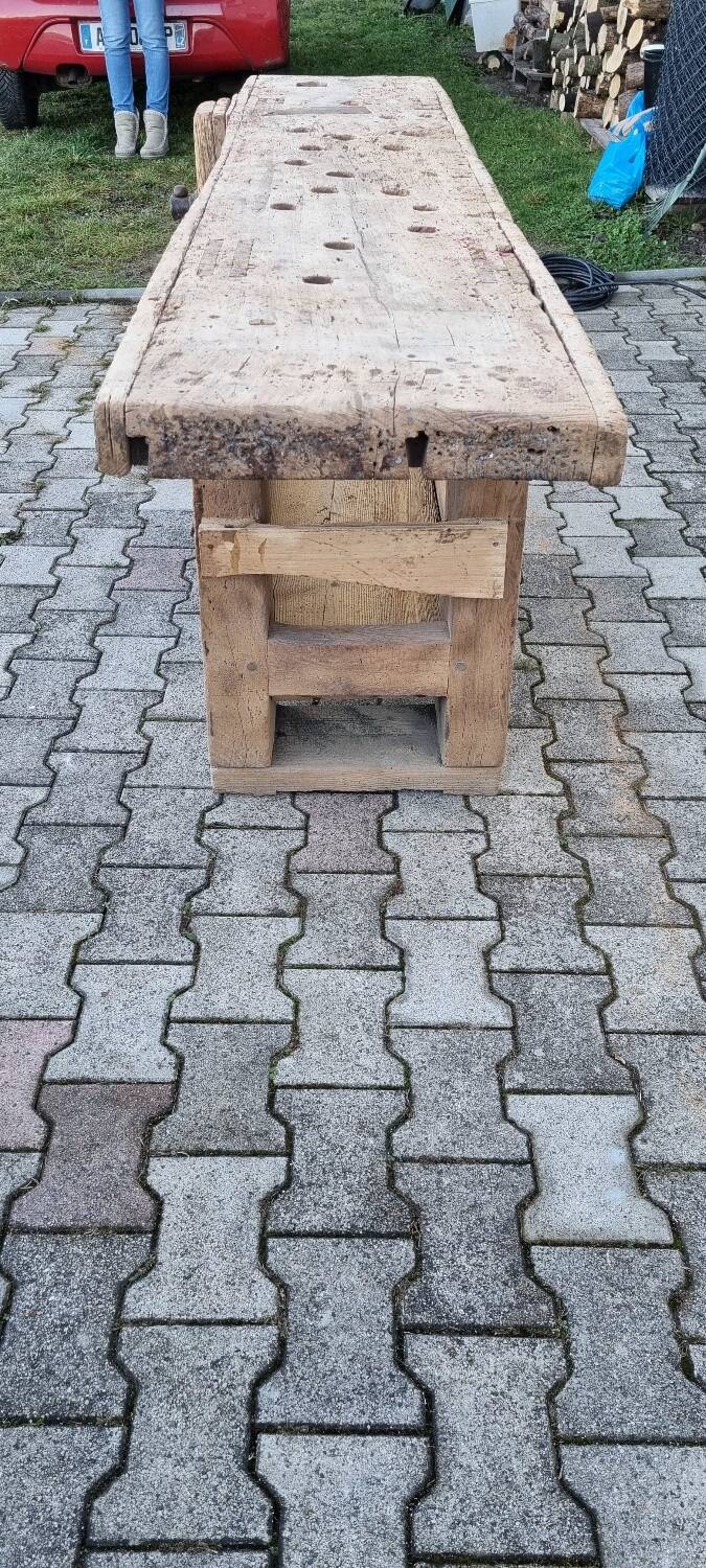 Oak carpenter's bench