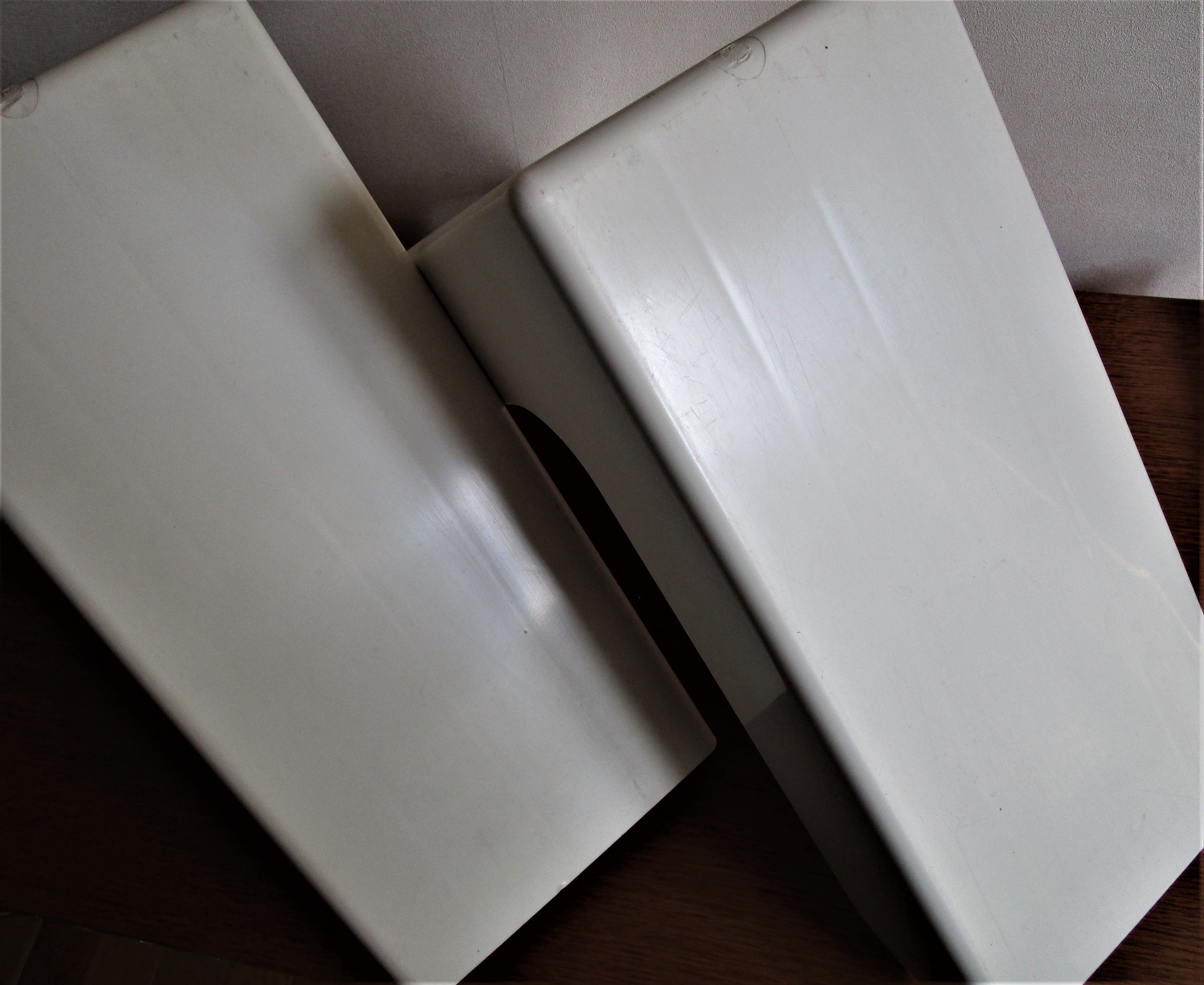 Pair of range white vinyl records vintage 70s