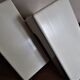 Paire de range disques vinyles blancs vintage années 70