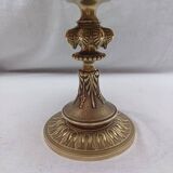 Antique centrepiece on a pedestal in bronze, in very good condition.