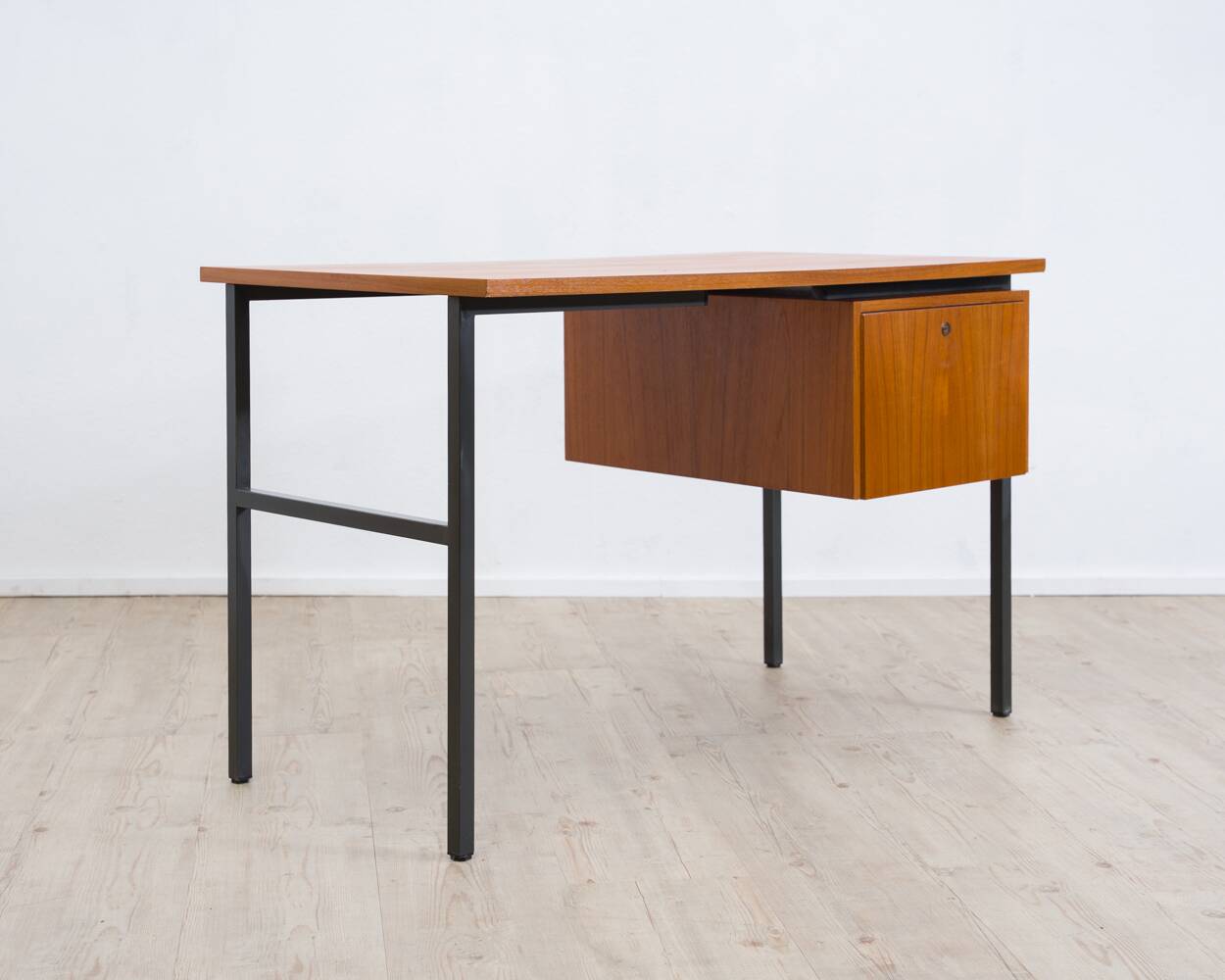 Bureau Mid-Century en teck, années 60