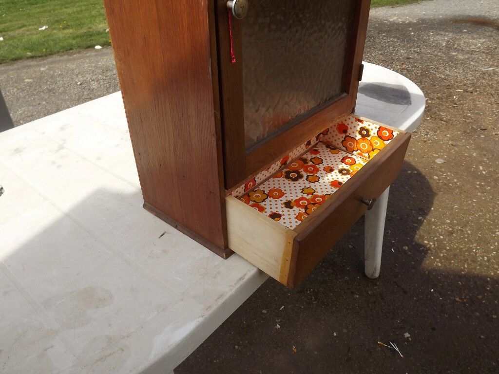 Petite armoire bois