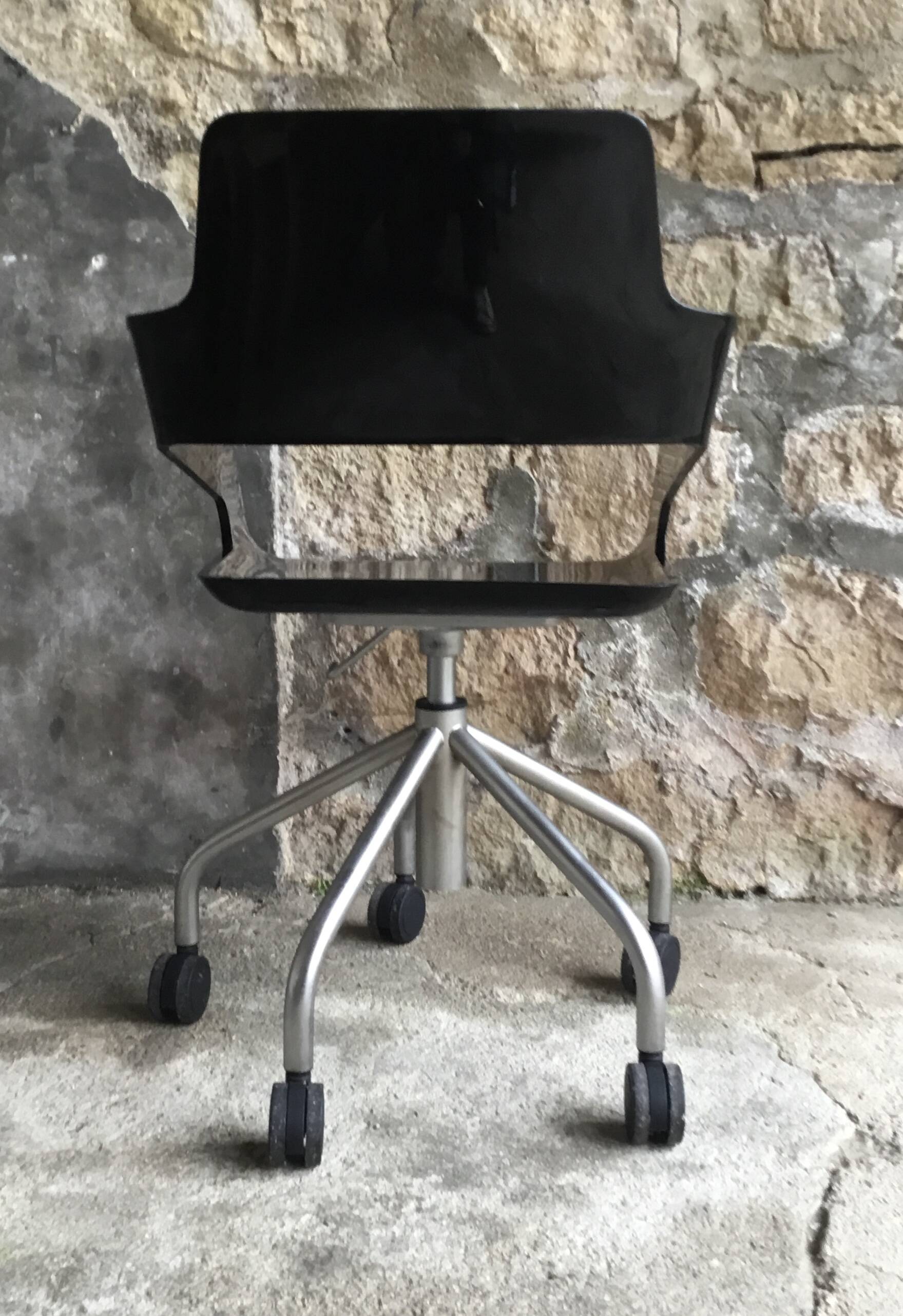 Arrmet B32 armchair by Robby & Francesca Cantarutti - design Italy 1980