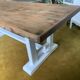 Table plateau bois brut.