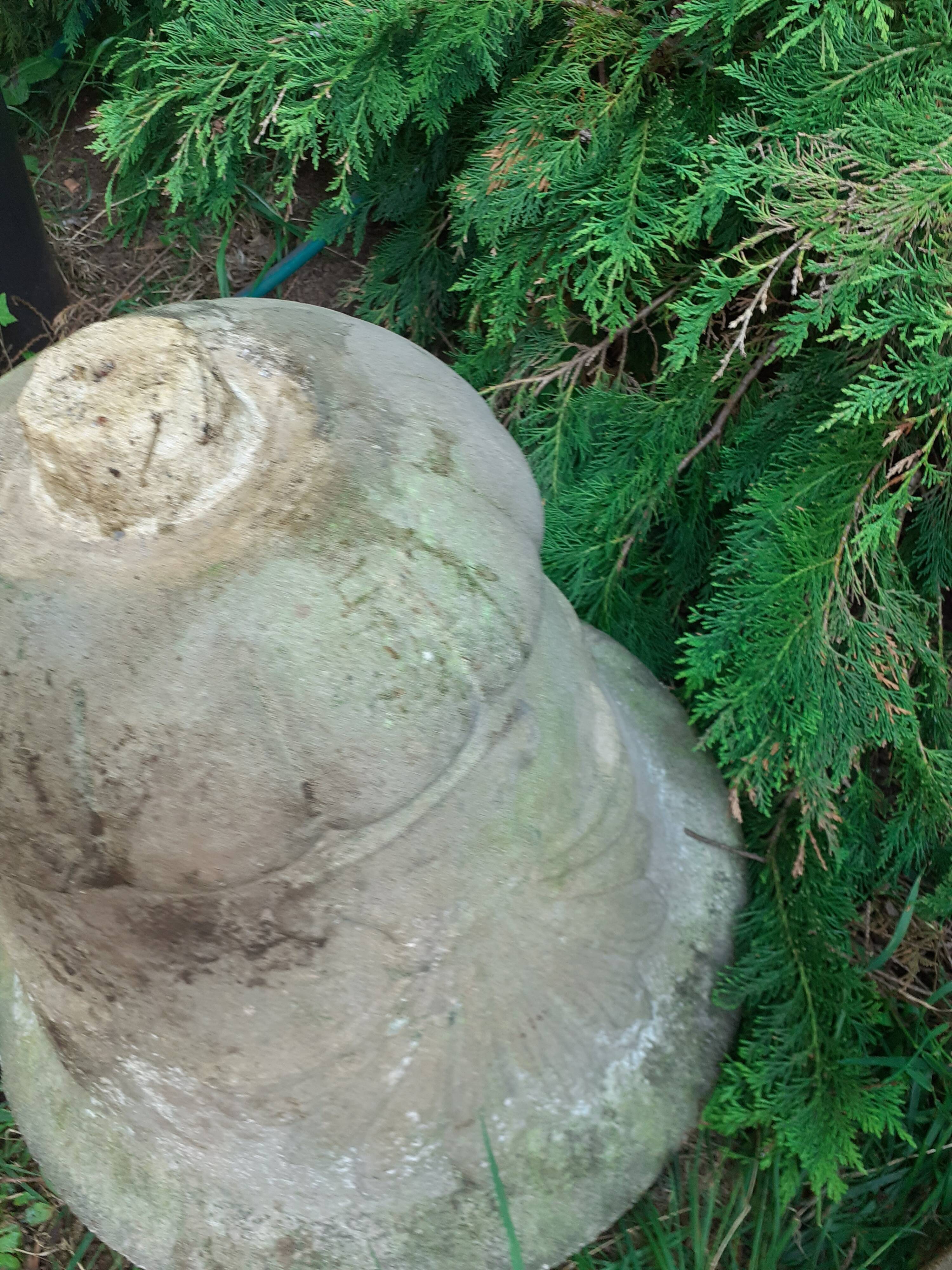 Pair of stone planter medicis