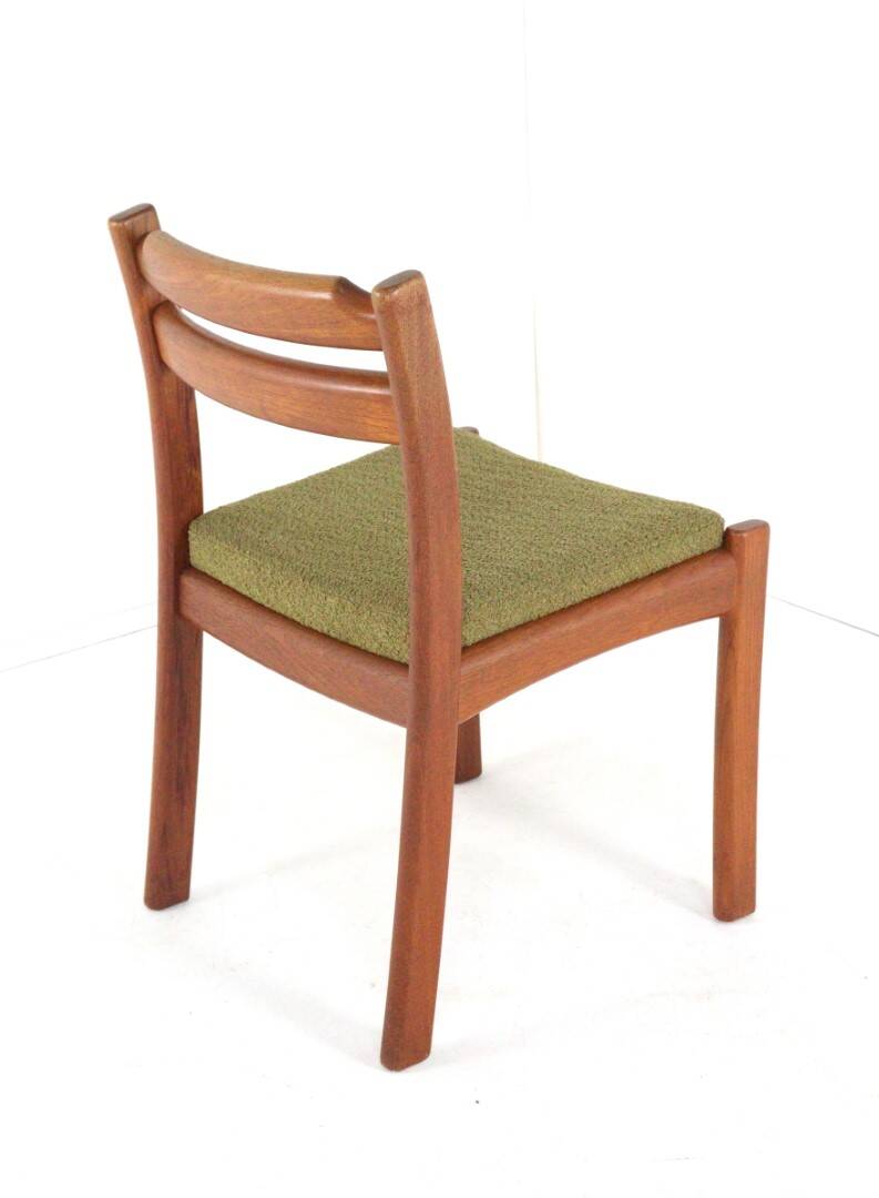 6 chaises dans le goût de Dyrlund 'Sentved'