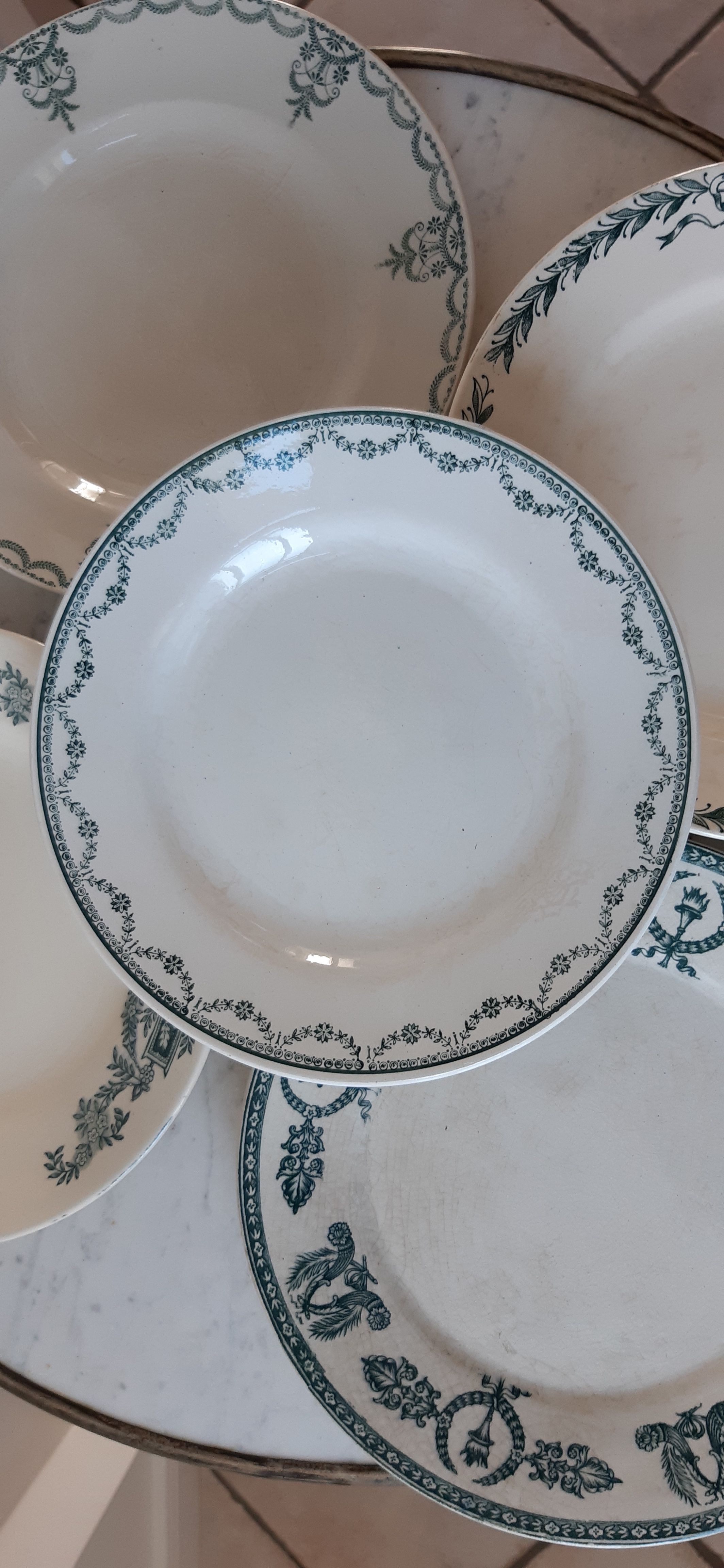 Set of 6 flat plates mismatched nineteenth century, St Amand, Digoin, Moulin des Loups, Lonchamp