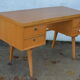 Bureau vintage pieds compas