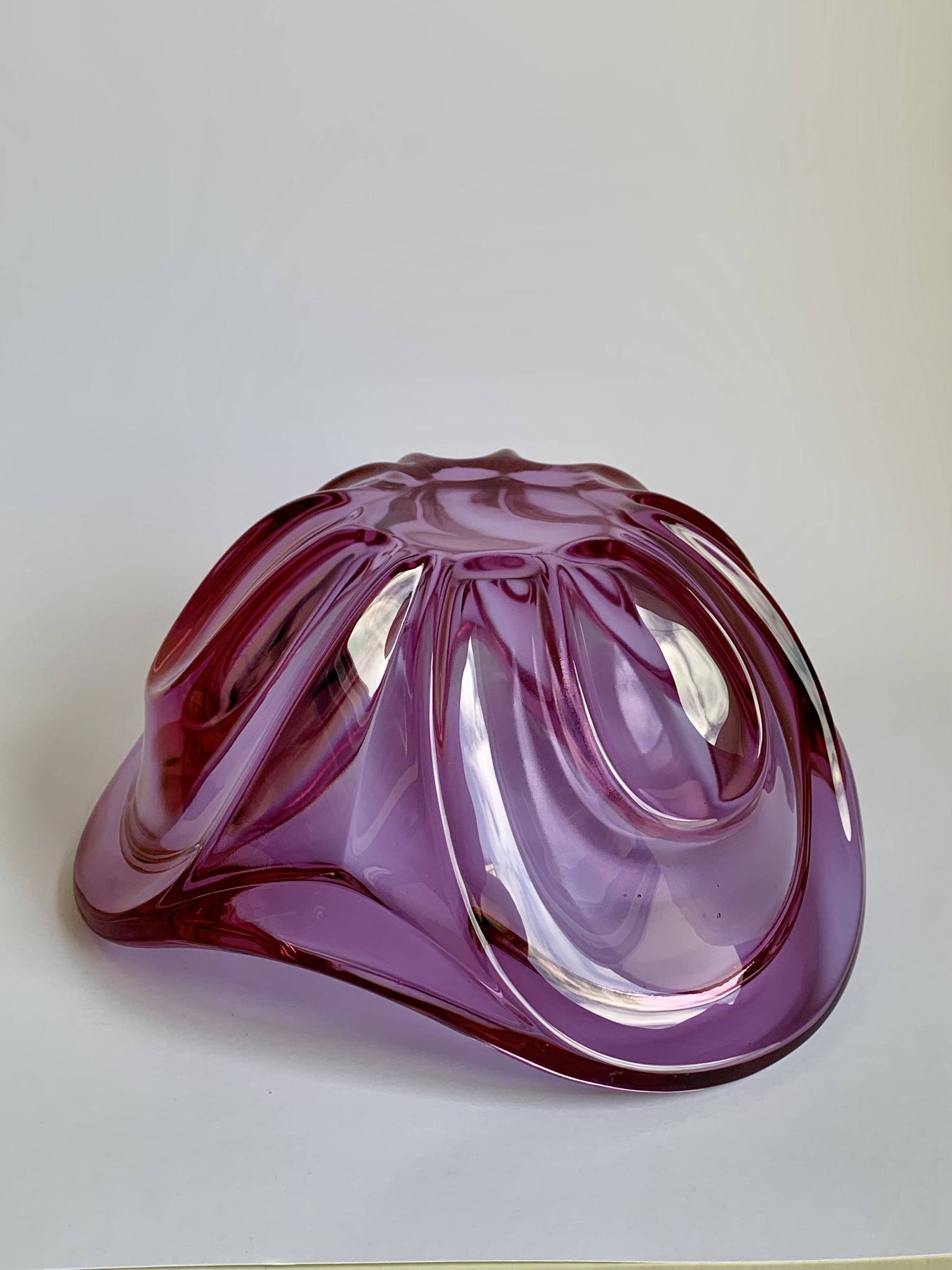 Grand bol en verre de Murano violet