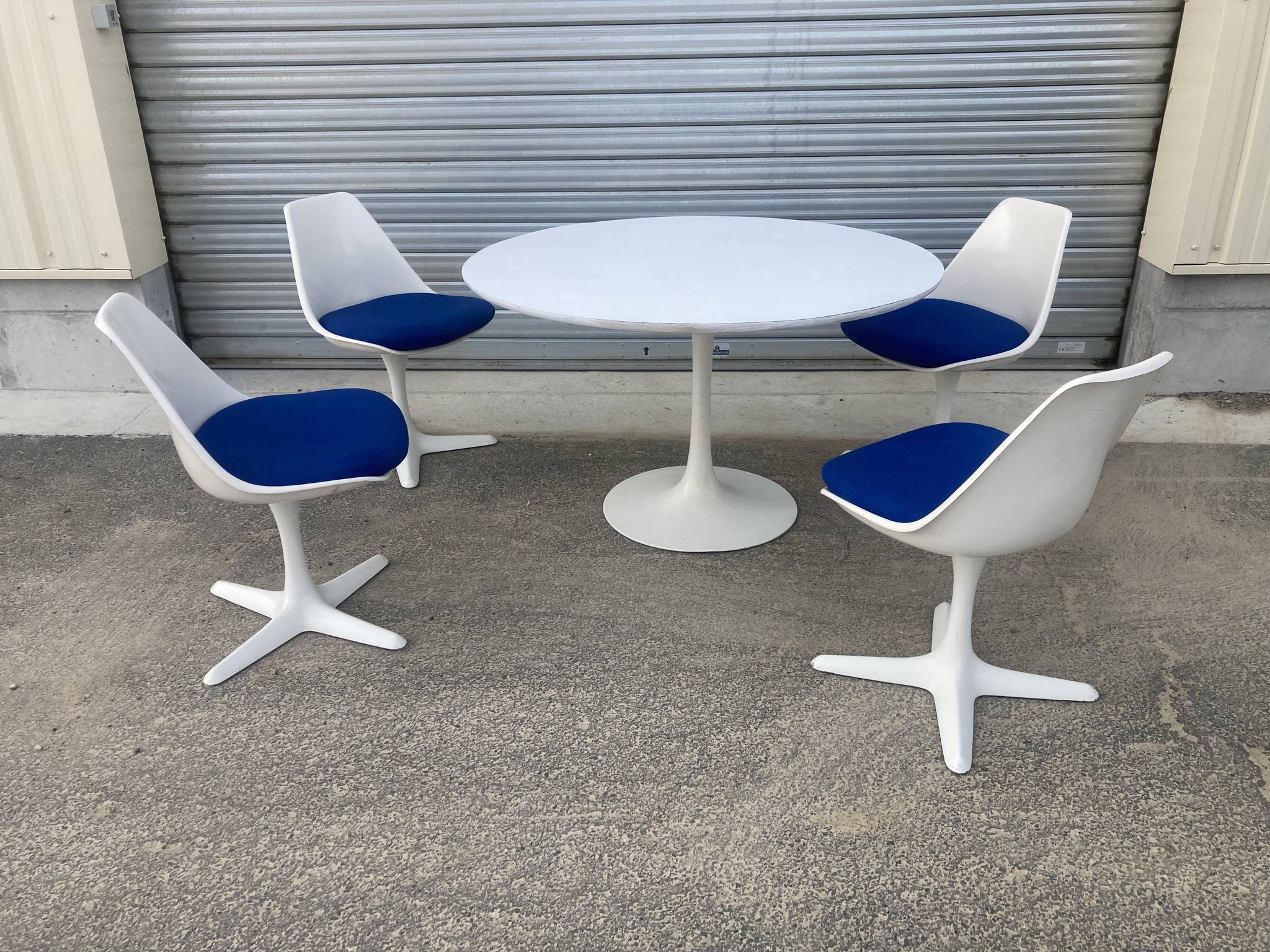 Table et 4 chaises Maurice Burke pour Arkana 1967