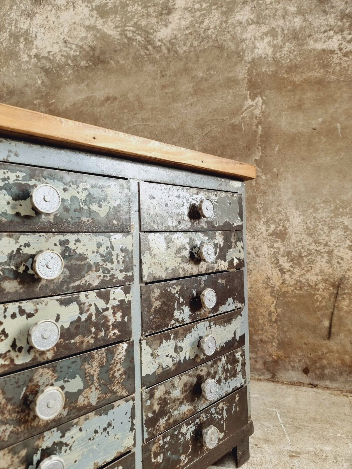 Commode industrielle armoire en acier