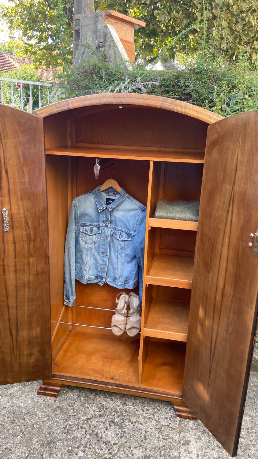 Small Art Deco cabinet 1930 in elm burl