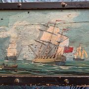 Ancien coffre de marine anglais peint