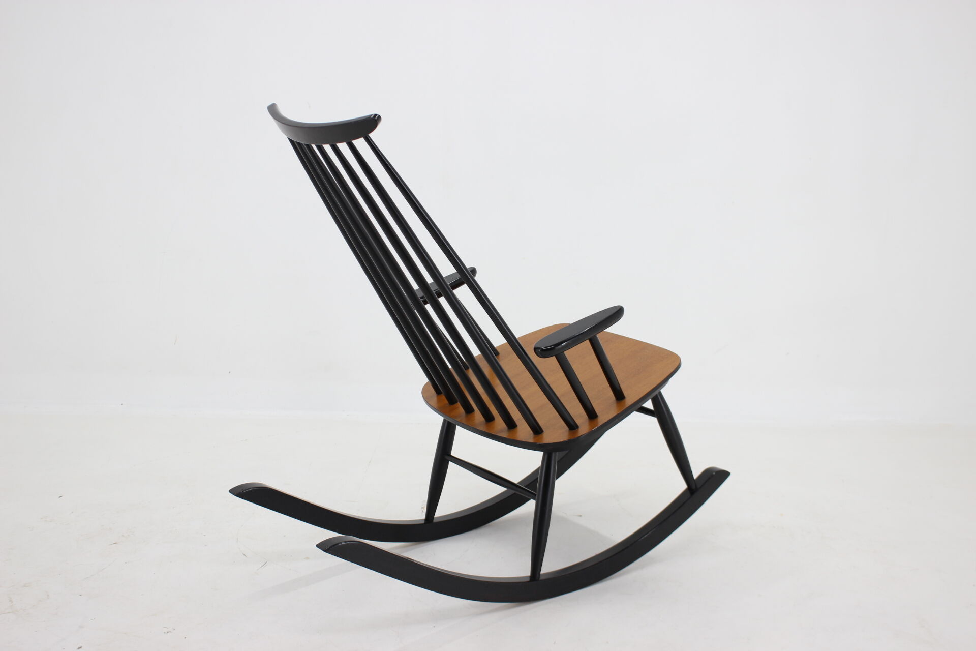 1960s Varjosen Puunjalostus beech rocking chair, Finland