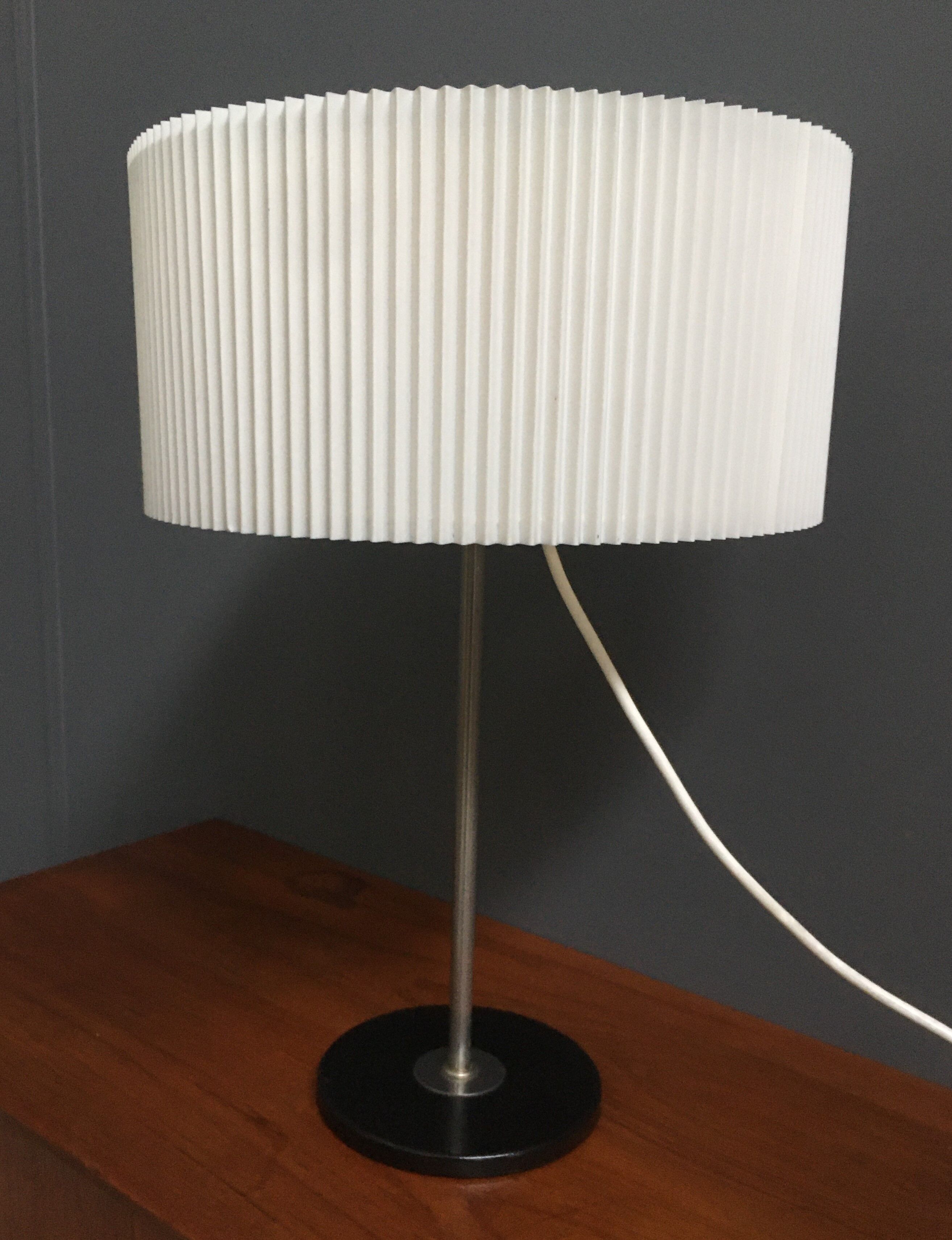 1960s table lamp with a white plissee shade, adjustable in height MCM