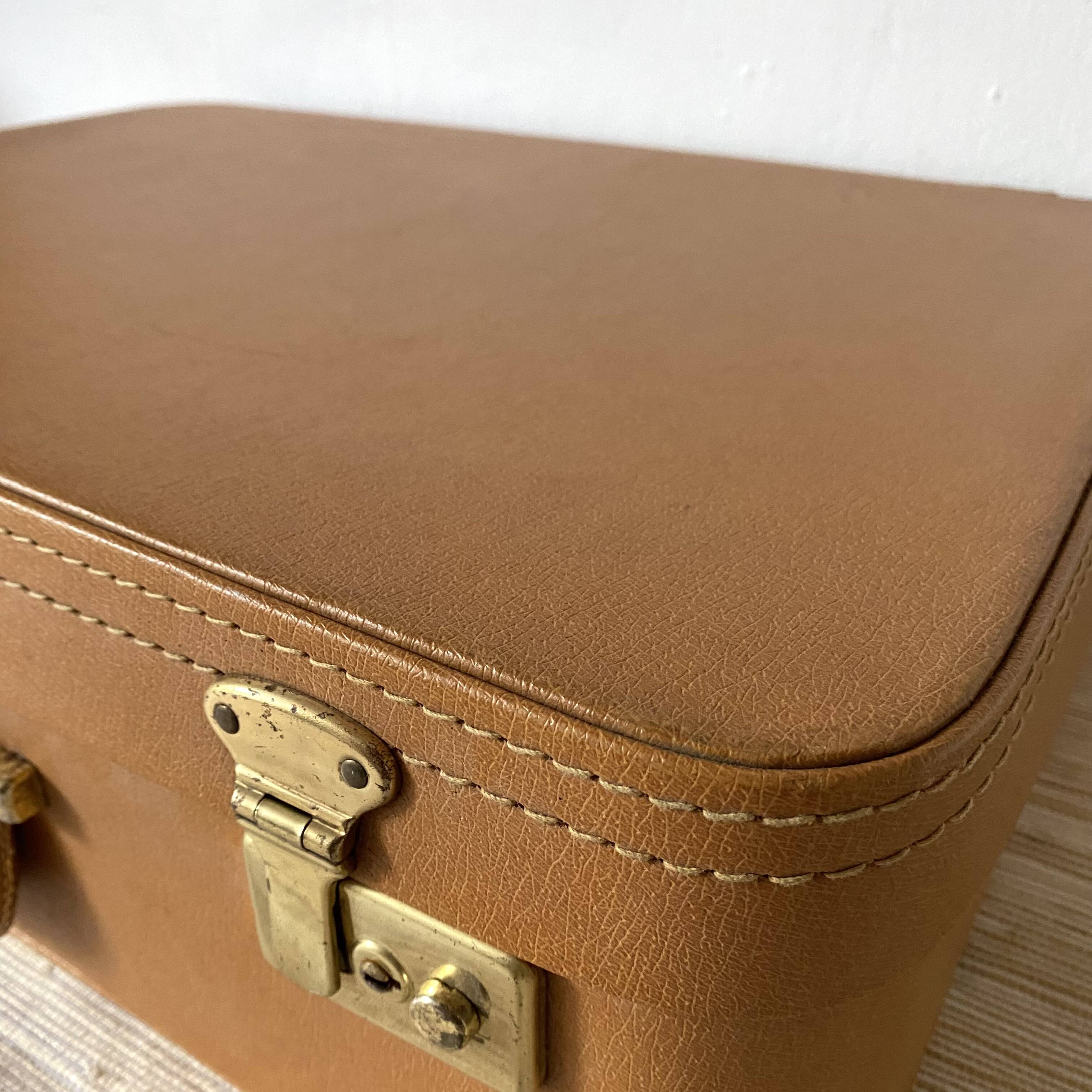 Valise vintage semi rigide 40X55