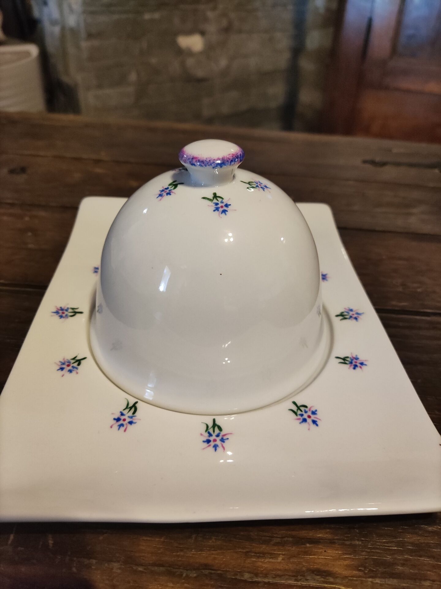 Ceramic butter dish