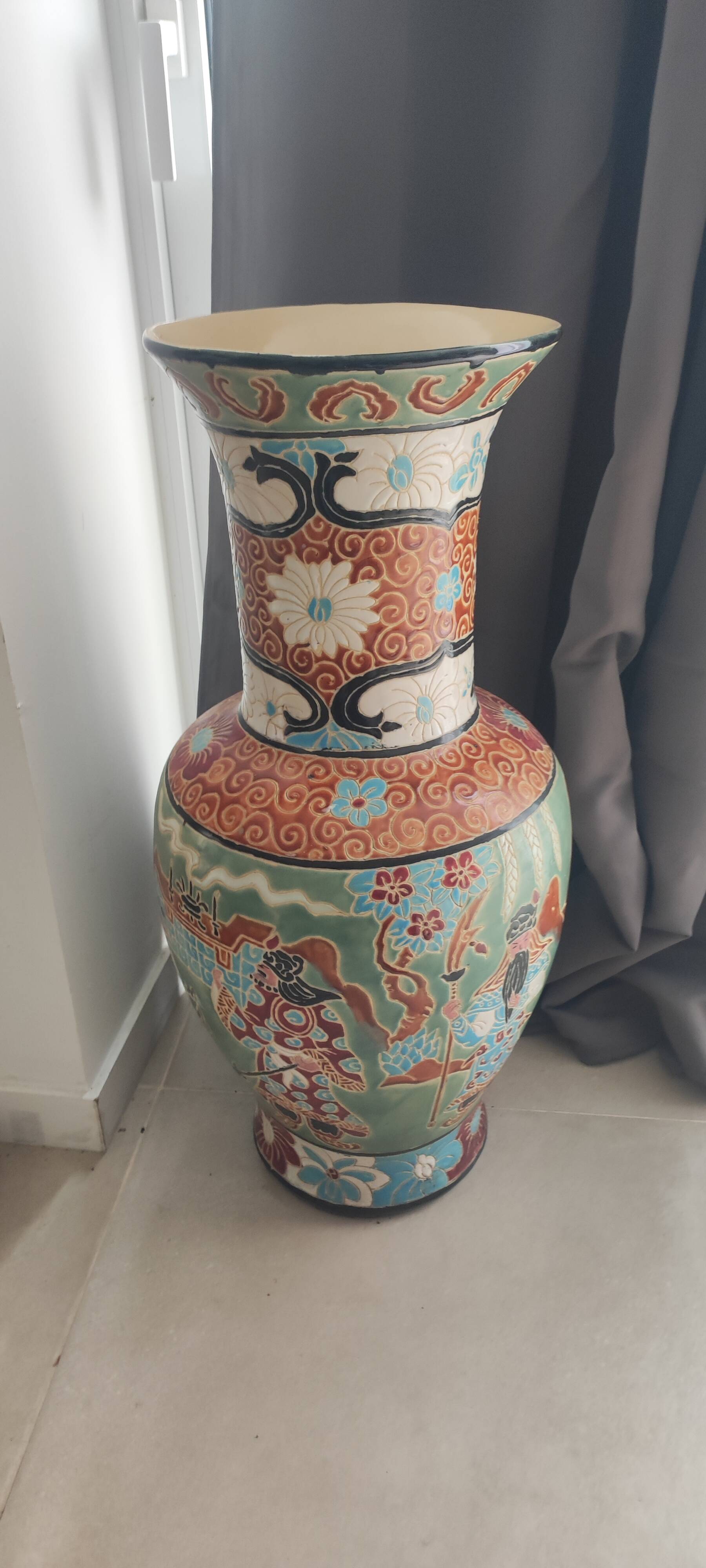 Exceptional Antique Chinese Vase Fencai Enamelled – Height 80 cm / Width 3