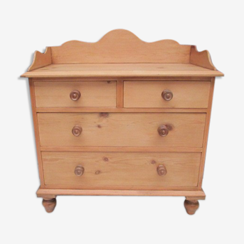 Victorian English Pine chest of drawers