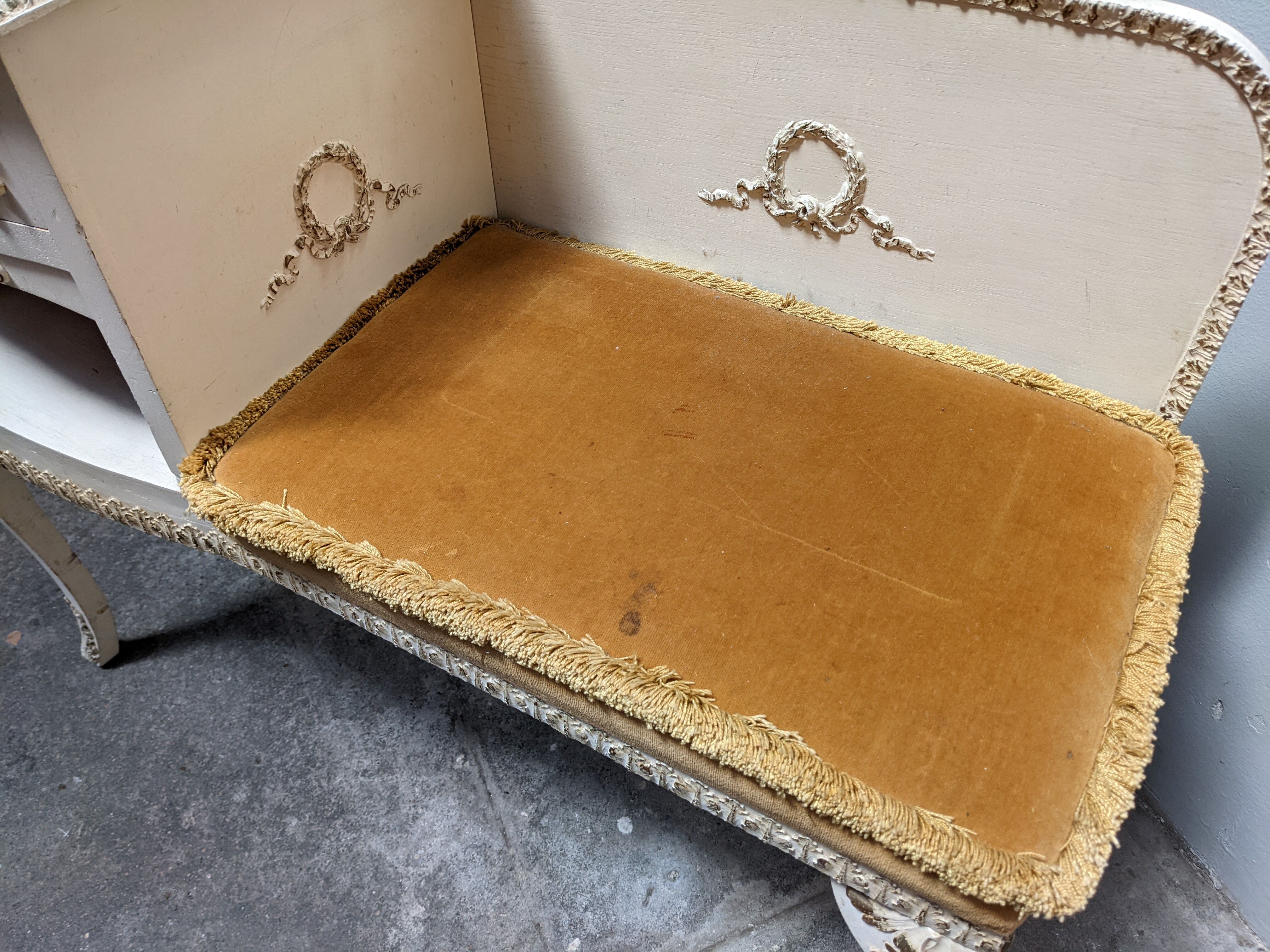 Furniture bench phone classic style