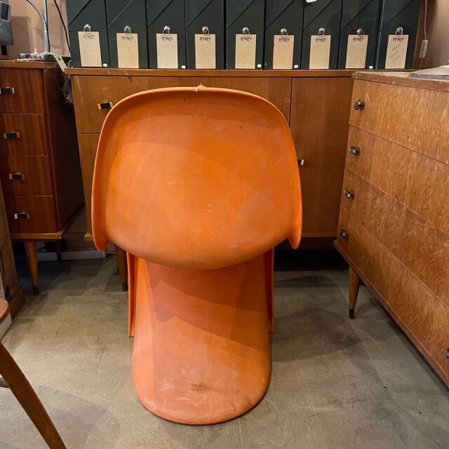 Chaise adulte par Verner Panton