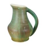 Cruche en céramique émaillée dans les tons de vert, signée,vintage