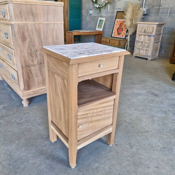 Beau chevet style art déco revalorisé