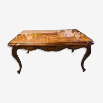 Table en merisier marqueté avec plateau verre et 2 rallonges intégrées coulissante