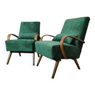 Pair of restored armchairs by Jindrich Halabala