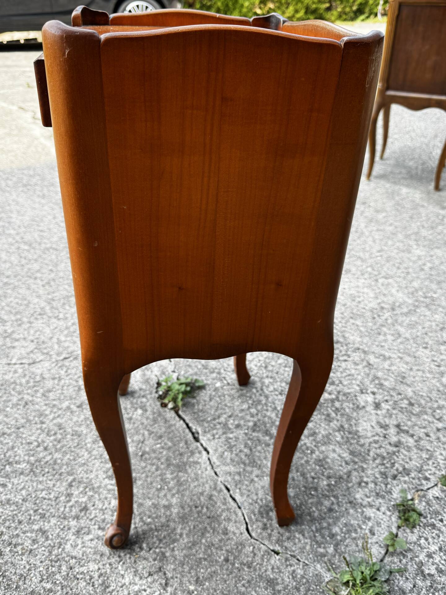 Bedside table