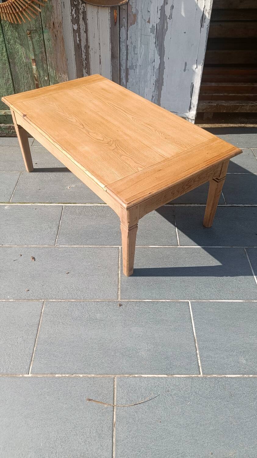 Solid wood coffee table with drawer and original key.