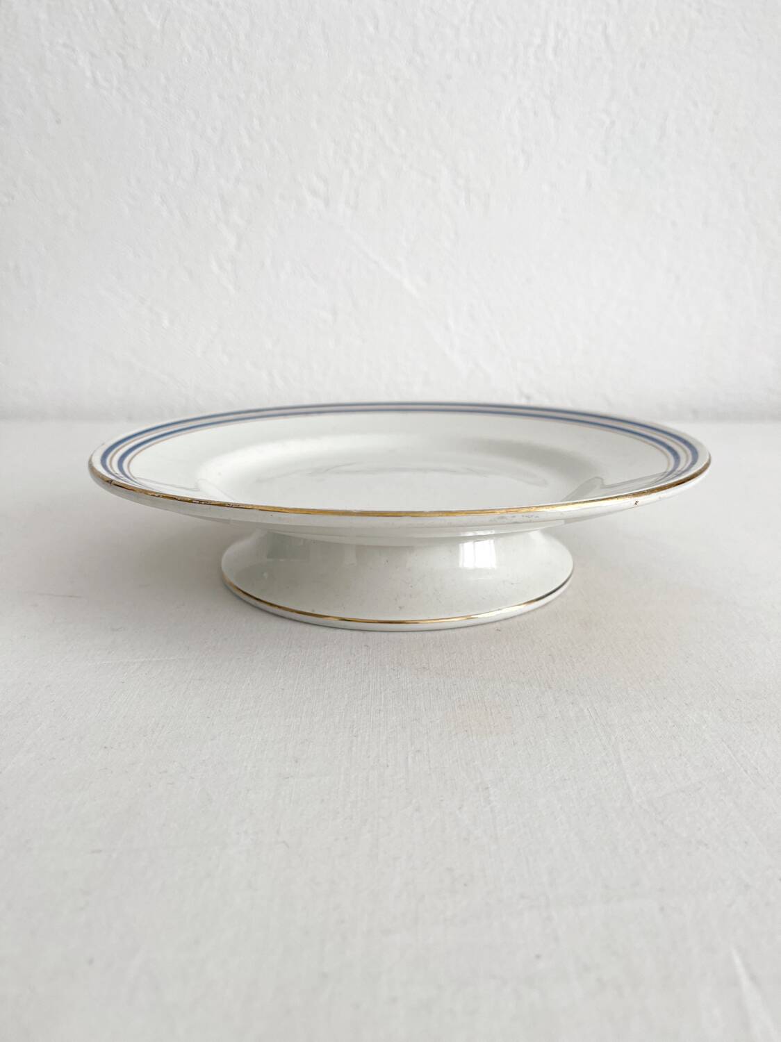 Low ironstone compote dish with blue and gold trim, Saint Amand