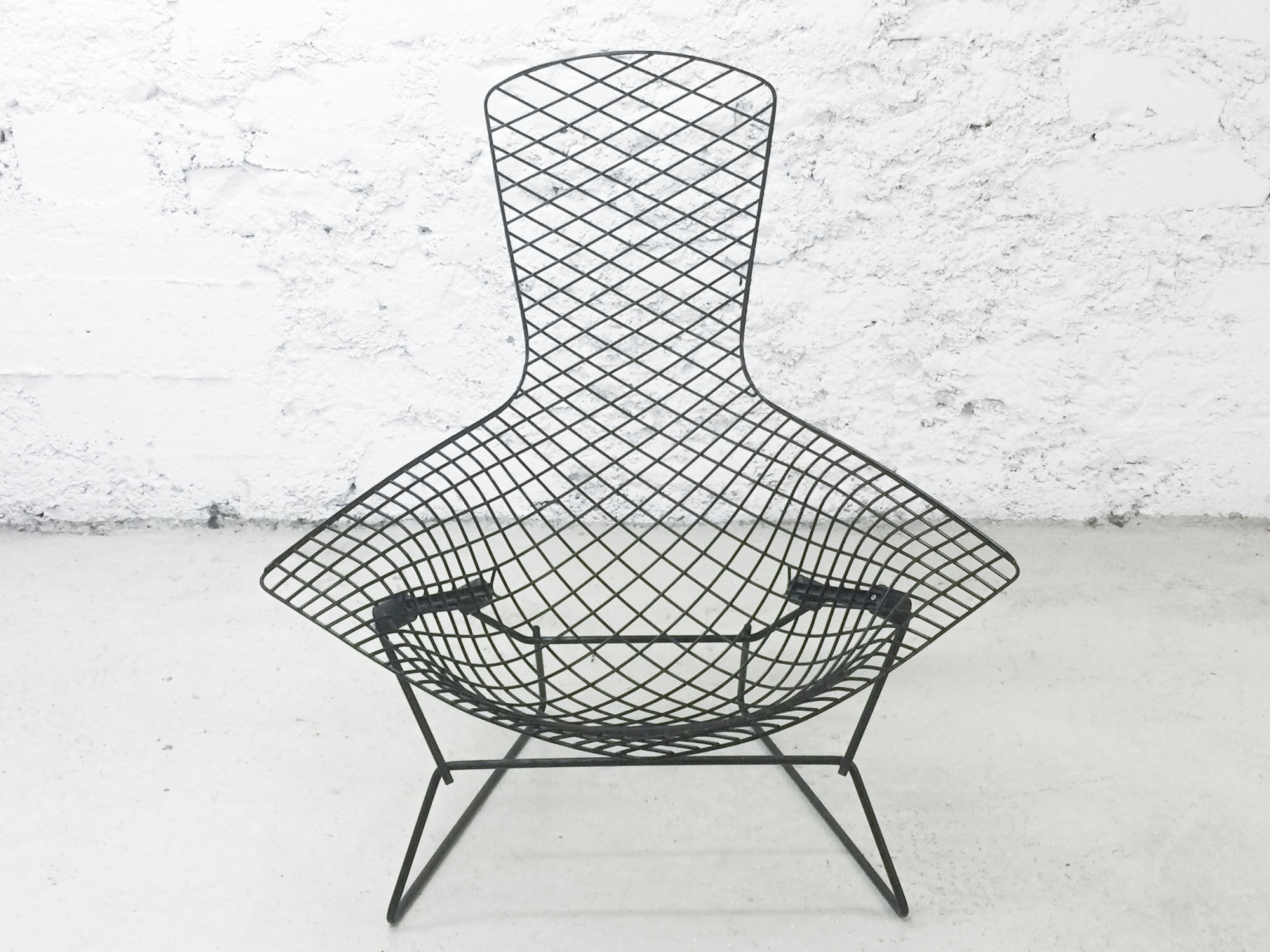 Fauteuil "bird" noir de Harry Bertoia pour Knoll 1970