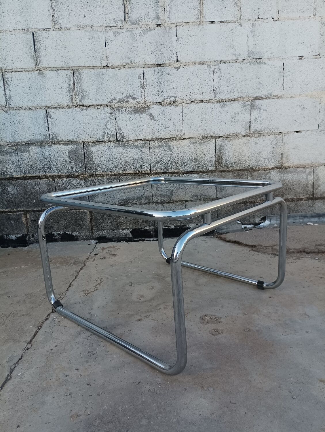 Tubular steel table from the 70s