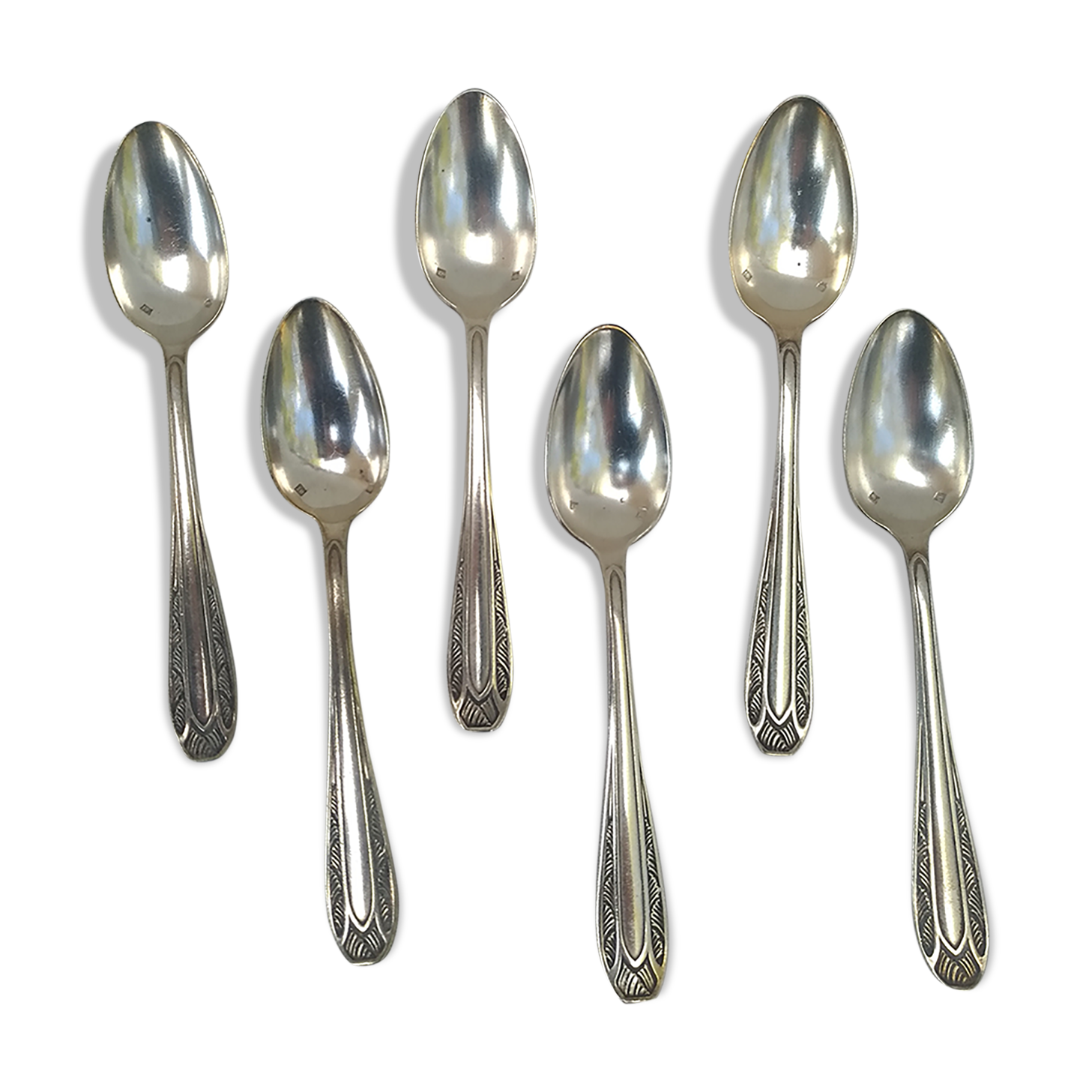 6 spoons for a dessert in silver metal