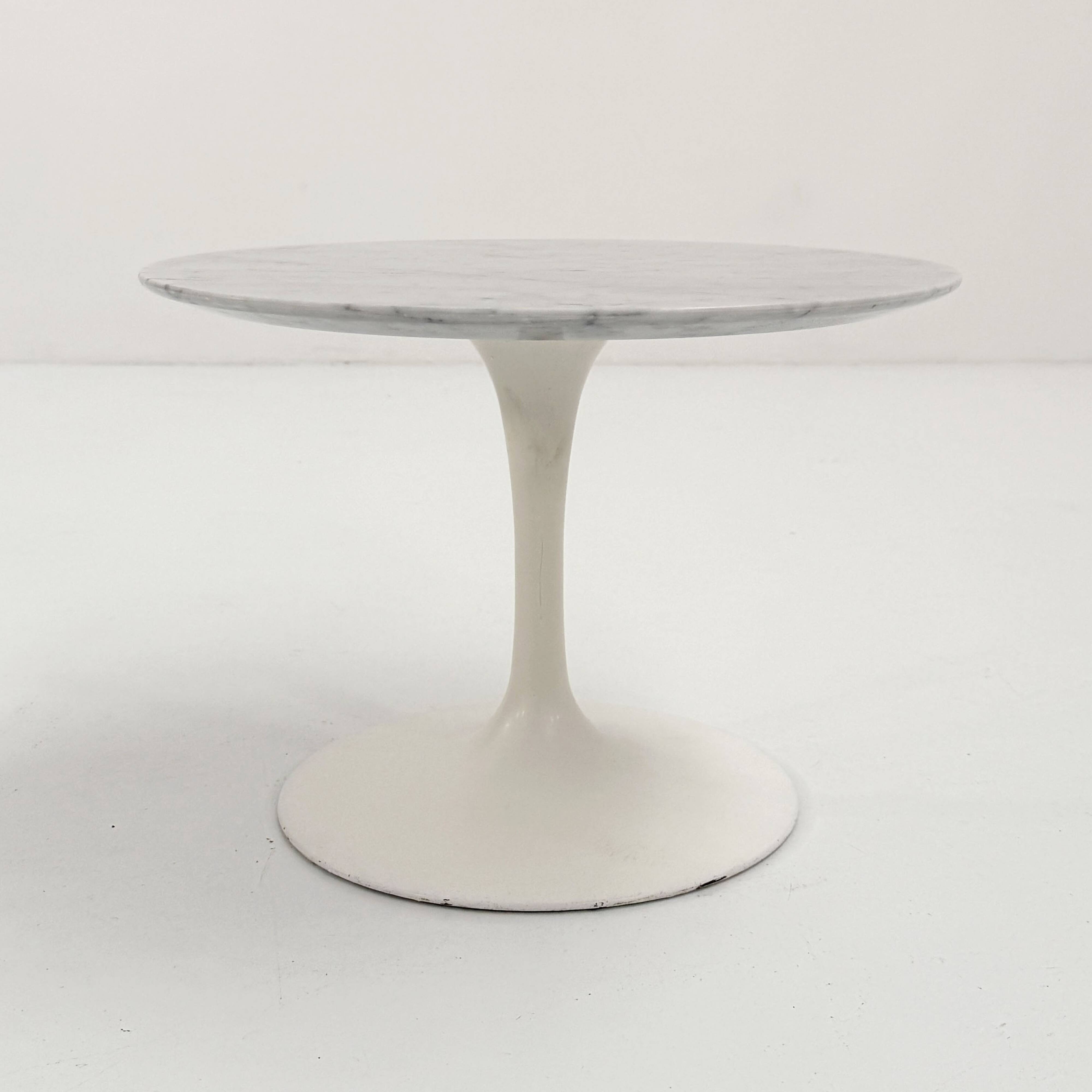 Tulip side table in marble by Eero Saarinen for Knoll, 1970