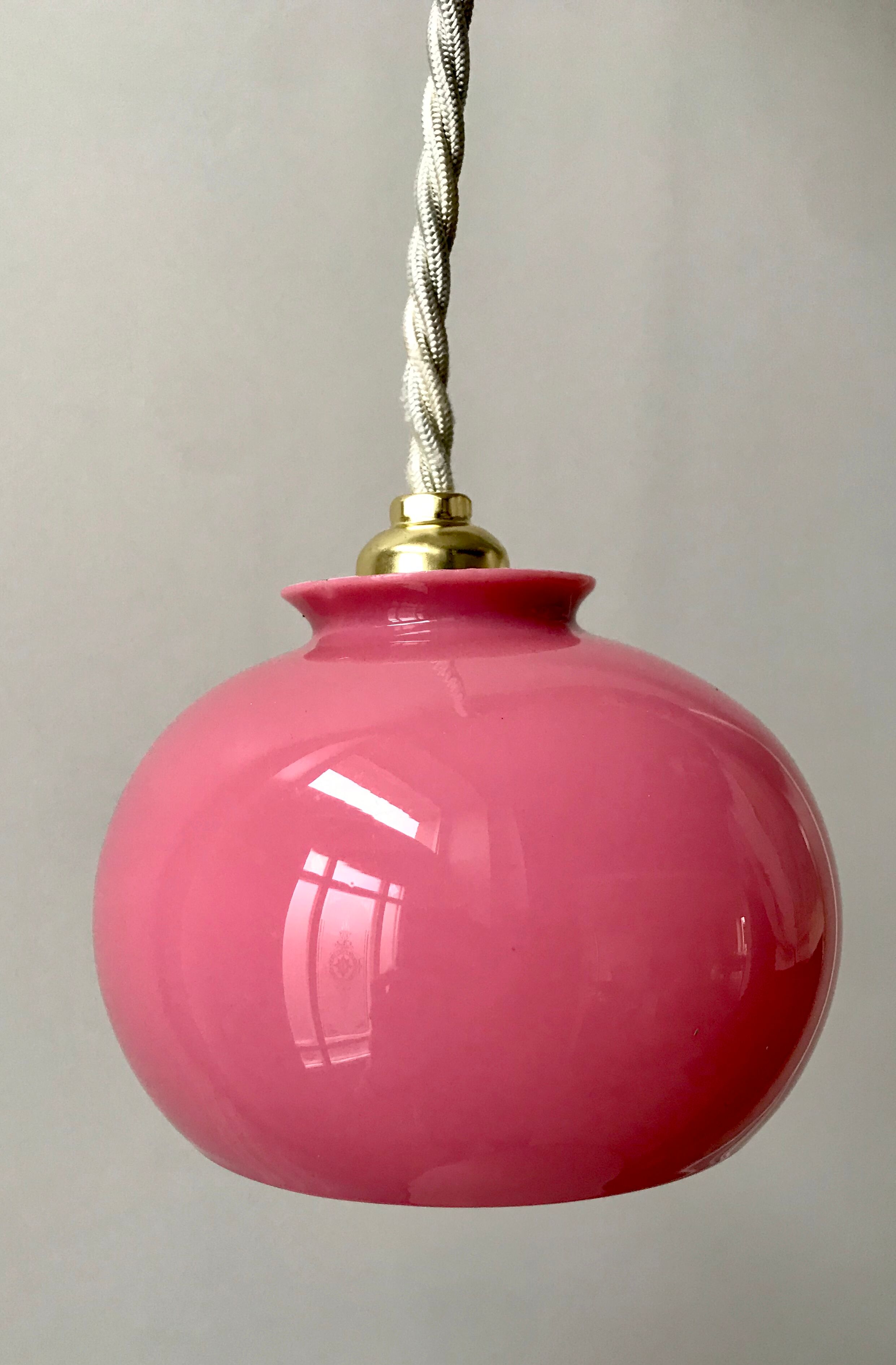 Suspension ball in opaline pink candy 50s