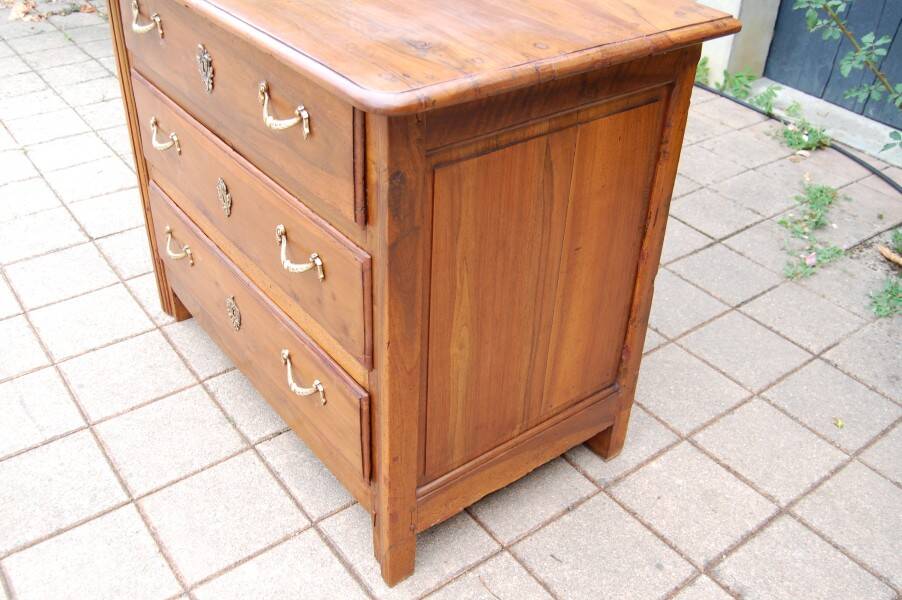 small Louis XV period walnut chest of drawers from the 18th century
