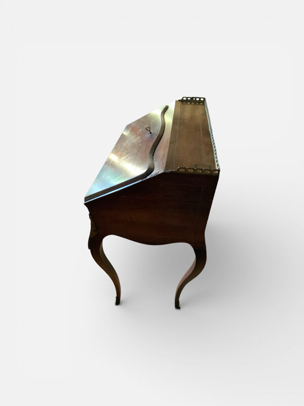 Bureau de pente Secrétaire ancien en bois marqueté – style Louis XV